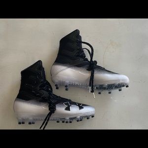 Under Armour Highlight MC LE Football Cleats Sz 16